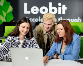 Team collaboration at Hymux office
